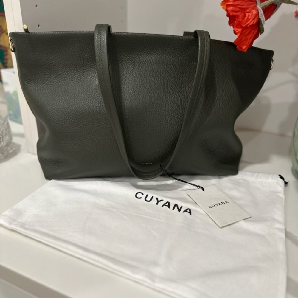 Cuyana Italian Pebbled Leather Small Tote
